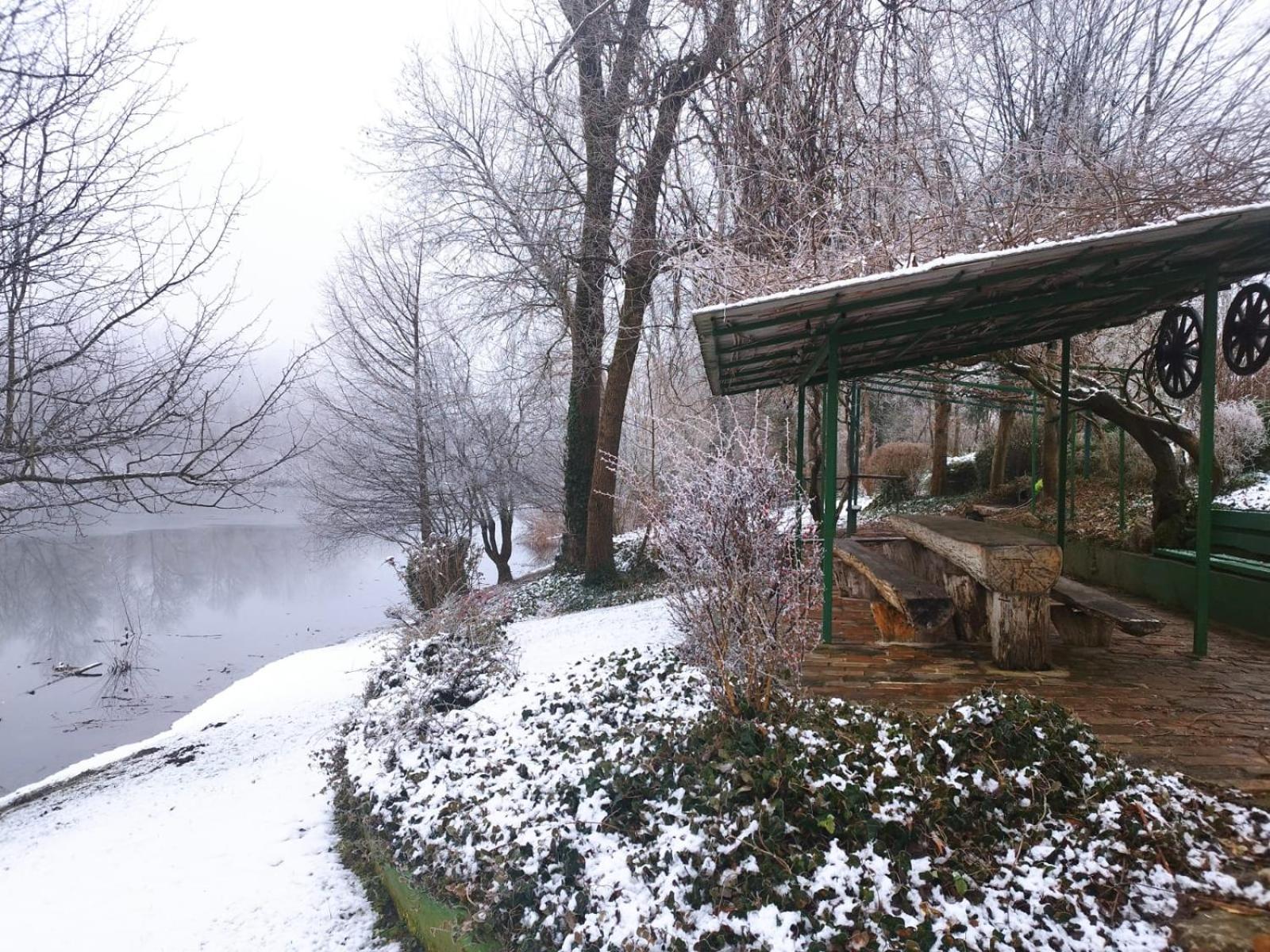 Rajski Vrt - Lake House - Paradise Garden Sisak Exterior foto